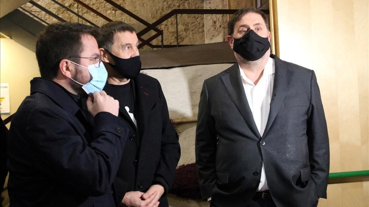 Imagen de Aragonès, Otegi y Junqueras en Girona. Imagen de Aragonès, Otegi y Junqueras en Girona.