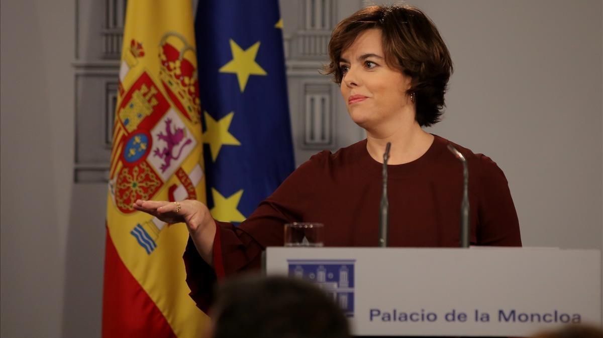 Soraya Saenz de Santamaria comparece despues del pleno del Parlament Soraya Saenz de Santamaria comparece despues del pleno del Parlament