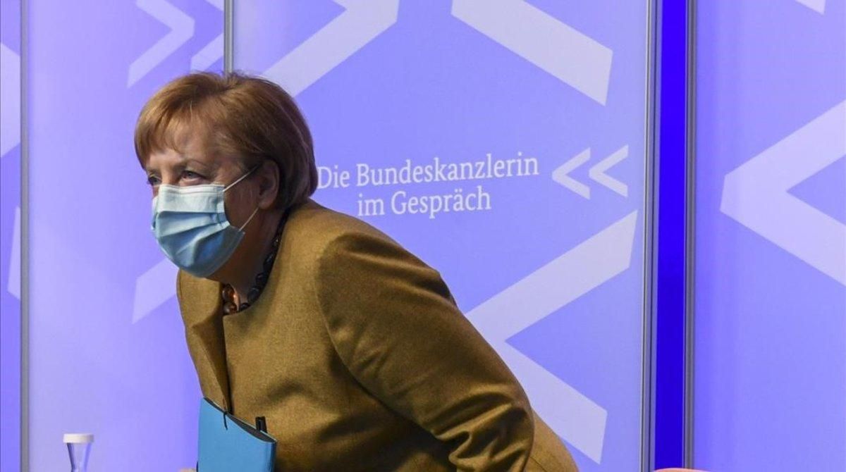 La cancillera alemana, Angela Merkel, en una reunión este lunes. La cancillera alemana, Angela Merkel, en una reunión este lunes.