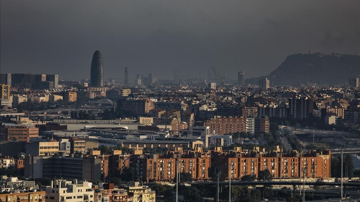 Barcelona, con alta contaminación. Barcelona, con alta contaminación.
