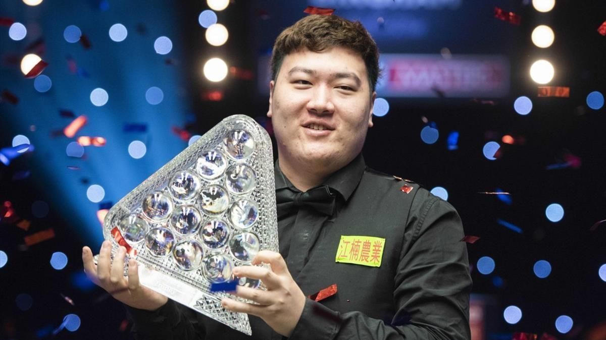 El joven Yan Bingtao, de 20 años, ganador del Masters-2021 de snooker. El joven Yan Bingtao, de 20 años, ganador del Masters-2021 de snooker.