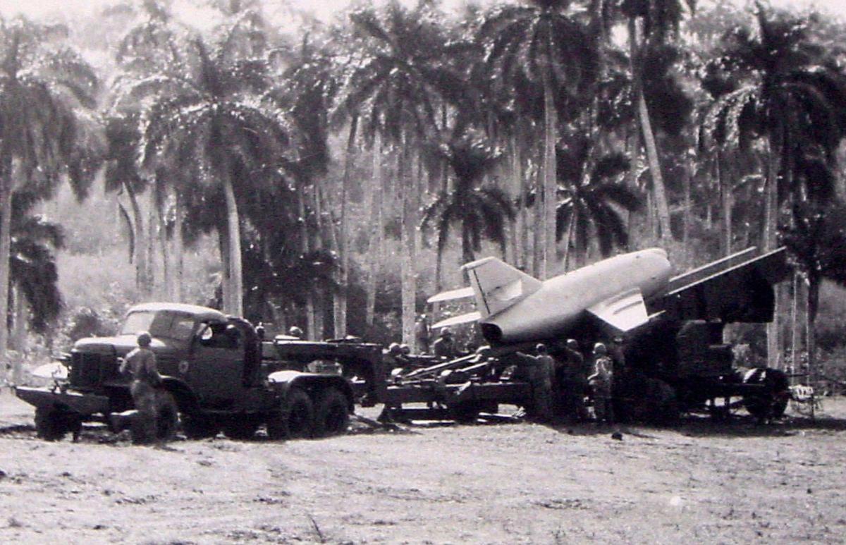 File photo from October 1962 showing a Cuban Army anti-aircraft battery, enacted during the missile crisis between the former Soviet Union, Cuba and the United States. A conference being attended by Cuban, Russian and U.S. protagonists, began in Havana October 11, 2002, looking back at one of the most dangerous moments of the Cold War and would seek to draw lessons to reduce the risk of nuclear war. Among the senior surviving Kennedy Administration aides attending the three-day conference include include speechwriter Theodore Sorensen, historian Arthur Schlesinger and former U.S. Defense Secretary Robert McNamara. Soviet protagonists include former deputy foreign minister, Georgy Kornienko and missile deployment planner Gen. Anatoly Gribkov. Cuban President Fidel Castro delivered opening remarks. NO SALES REUTERS/Rafael Perez