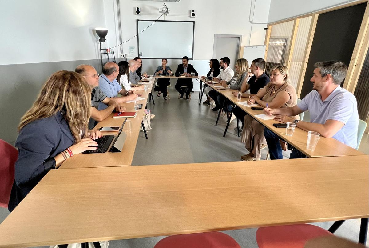 Marta Farrés reúne a los miembros de su partido para configurar gobierno en Sabadell Marta Farrés reúne a los miembros de su partido para configurar gobierno en Sabadell