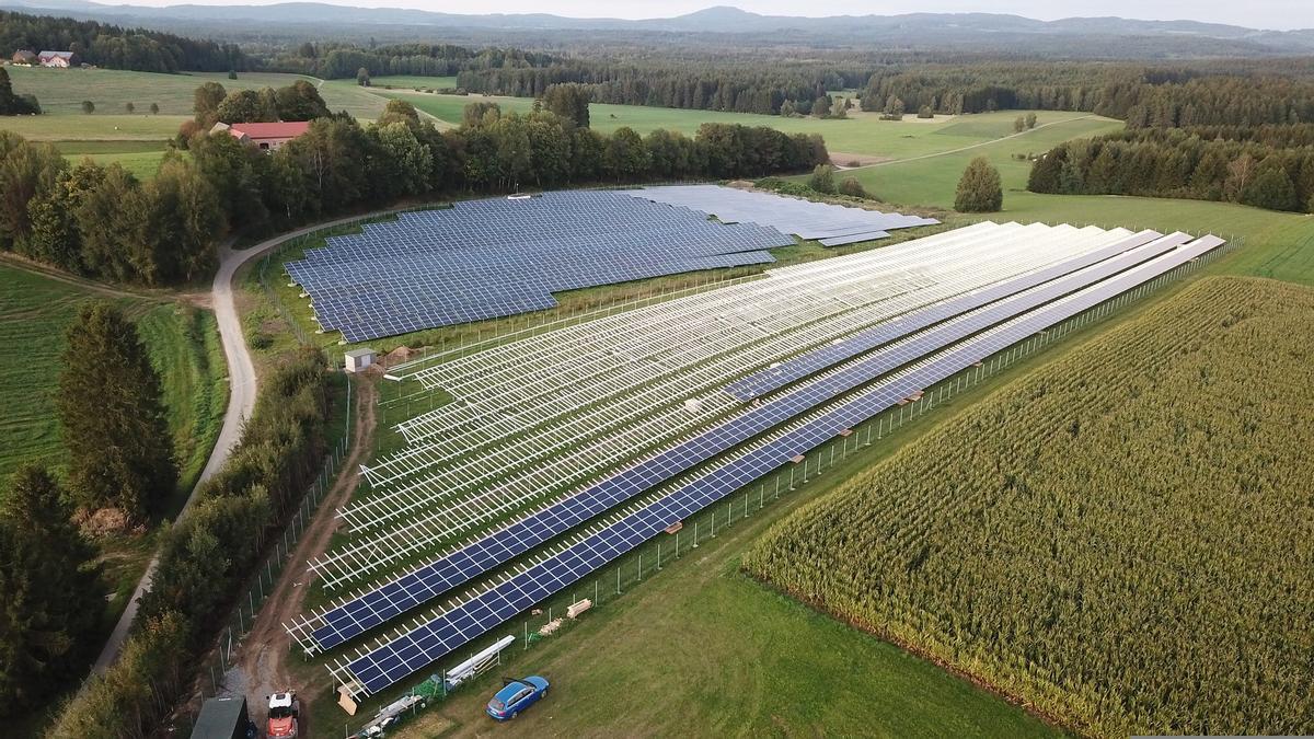 Granollers impulsa una planta solar fotovoltaica con más de 8.000 paneles en Tarragona Granollers impulsa una planta solar fotovoltaica con más de 8.000 paneles en Tarragona