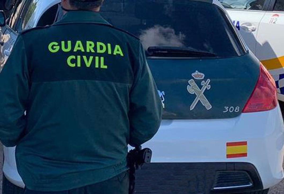 La Guardia Civil evita el linchamiento de un hombre al que acusaban de pinchar a varias jóvenes en unas fiestas de Asturias