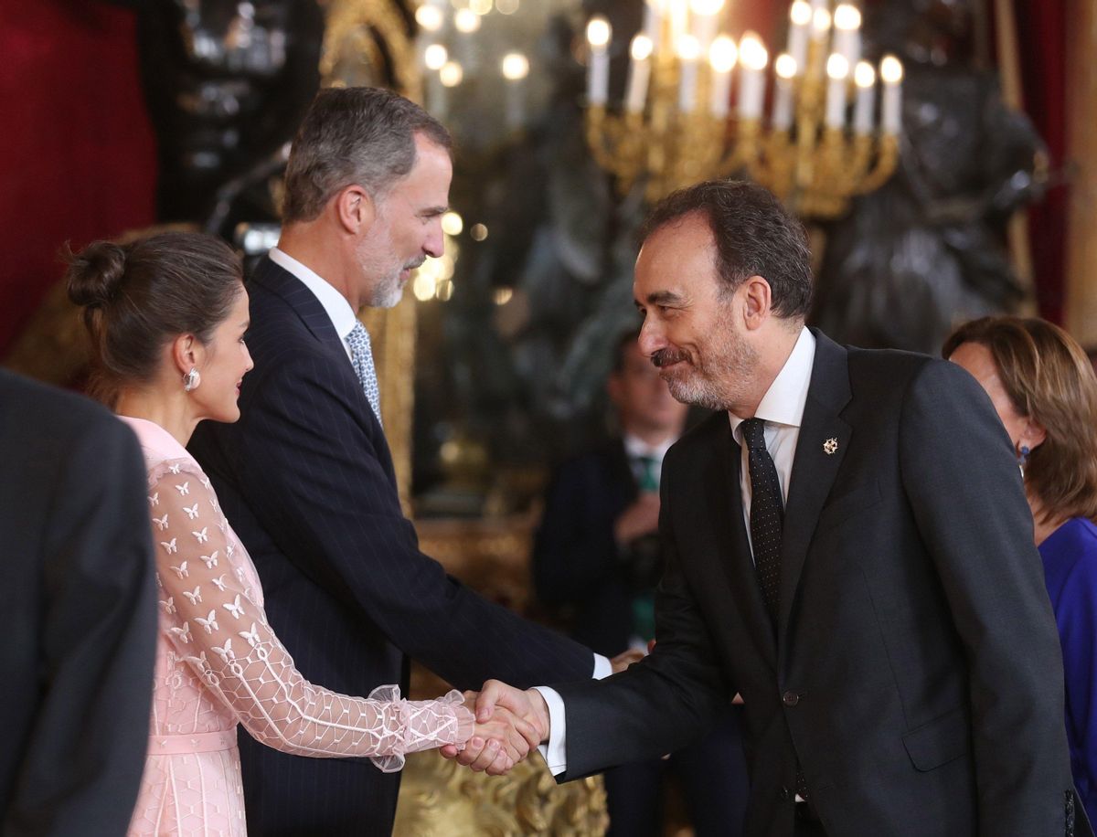 Manuel Marchena, juez del Tribunal Supremo, responsable de la sentencia del ’procés’, saluda a Felipe VI en la recepción del Doce de Octubre de 2019. Manuel Marchena, juez del Tribunal Supremo, responsable de la sentencia del ’procés’, saluda a Felipe VI en la recepción del Doce de Octubre de 2019.
