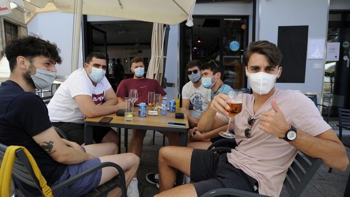 Feijoó cree que la mascarilla dejará de ser obligatoria en la calle en julio Feijoó cree que la mascarilla dejará de ser obligatoria en la calle en julio