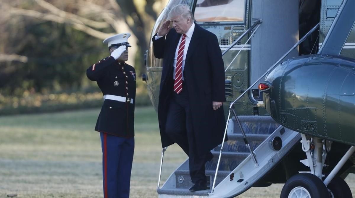 Trump llega con el helicóptero presidencial a la Casa Blanca. Trump llega con el helicóptero presidencial a la Casa Blanca.