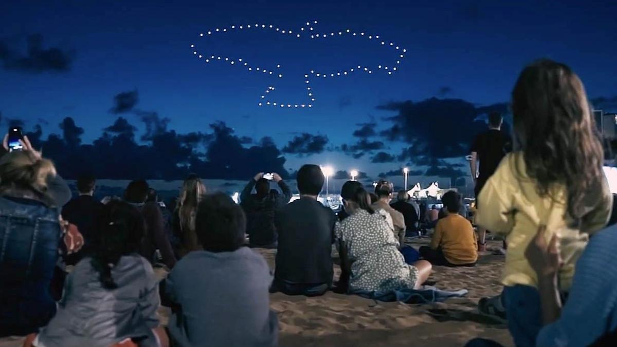 Drone Art espectáculo en el Somorrostro