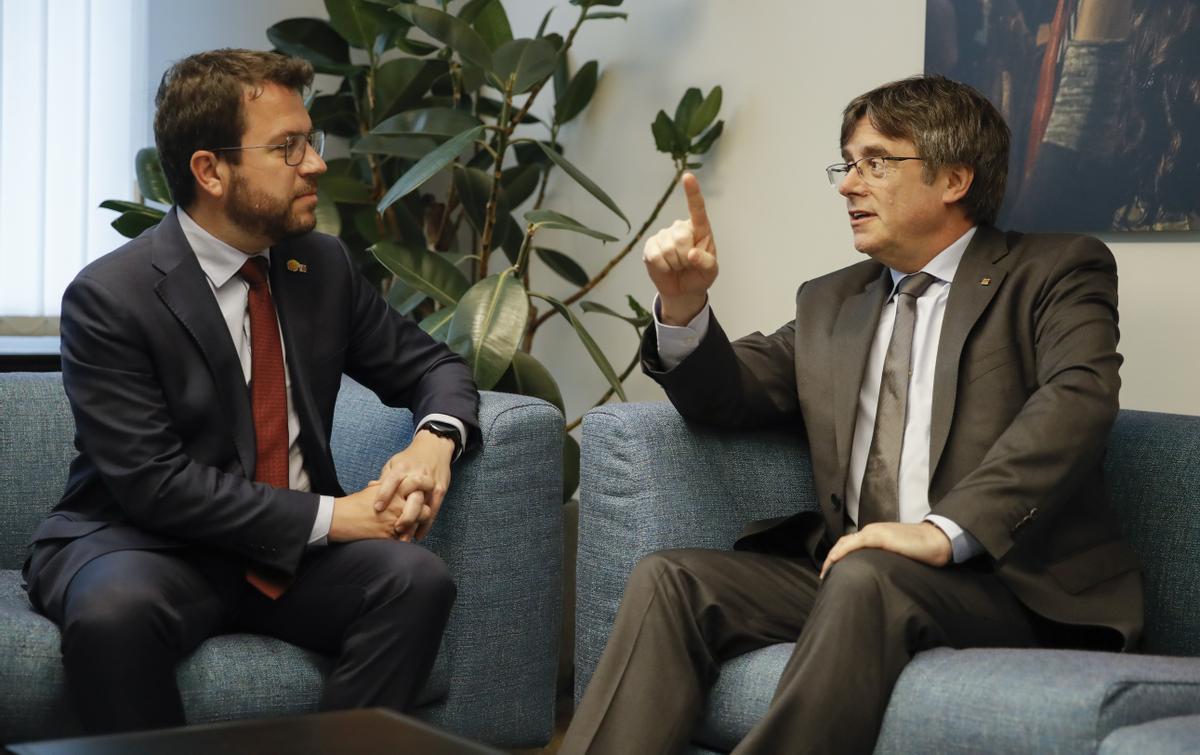 El ’president’ Pere Aragonès y el ’expresident’ Carles Puigdemont, reunidos en Bruselas.