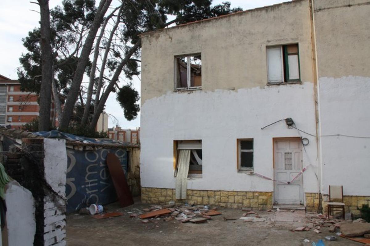 La casa en Tarragona donde se ha derrumbado el techo de una habitación causando la muerte a una mujer.