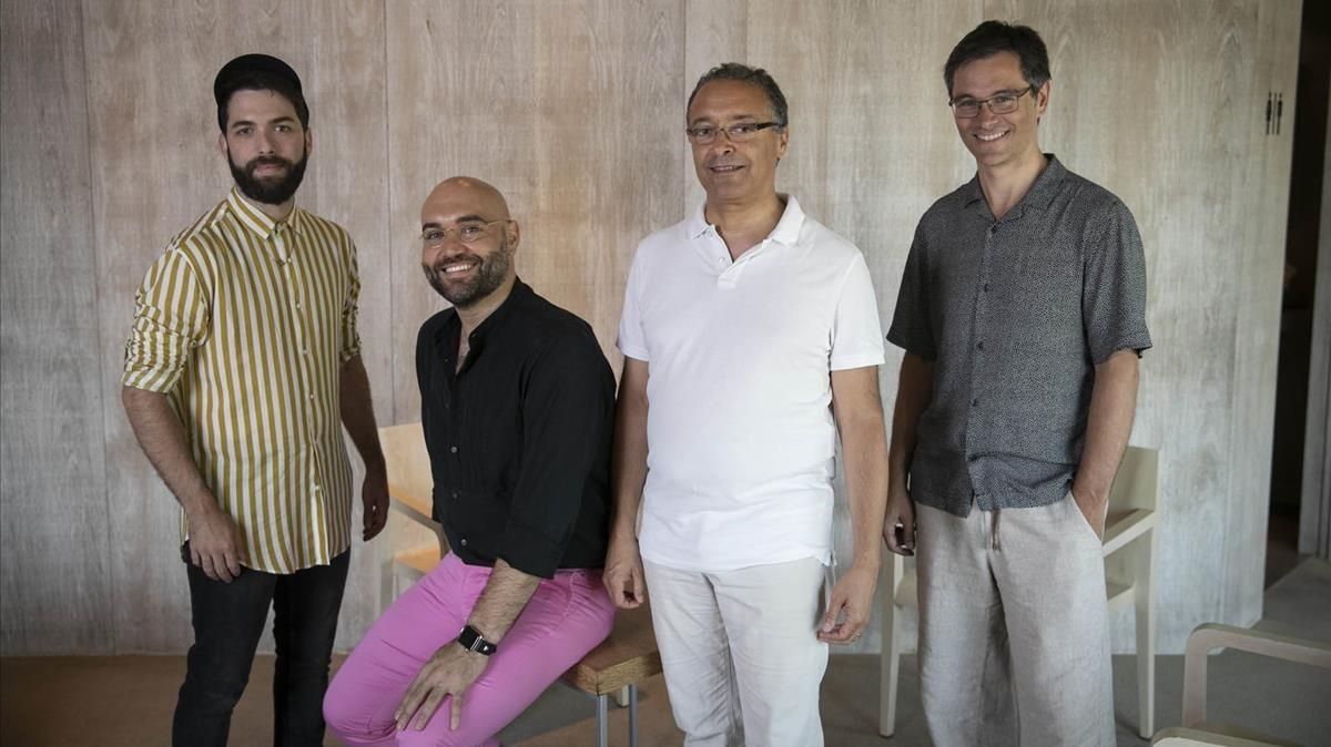 De izquierda a derecha, Rafael R. Villalobos, Xavier Sabata, Fausto Nardi y Dani Espasa. De izquierda a derecha, Rafael R. Villalobos, Xavier Sabata, Fausto Nardi y Dani Espasa.