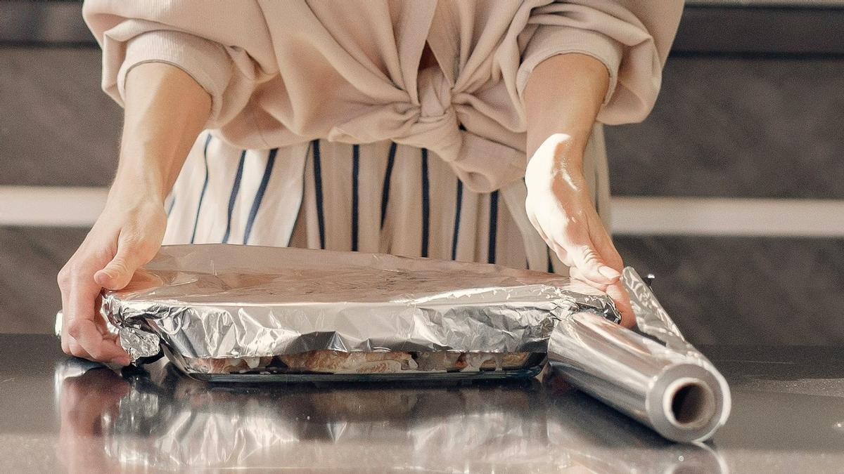 El truco del papel de aluminio en el horno que cada vez más gente utiliza | Vídeo de TikTok