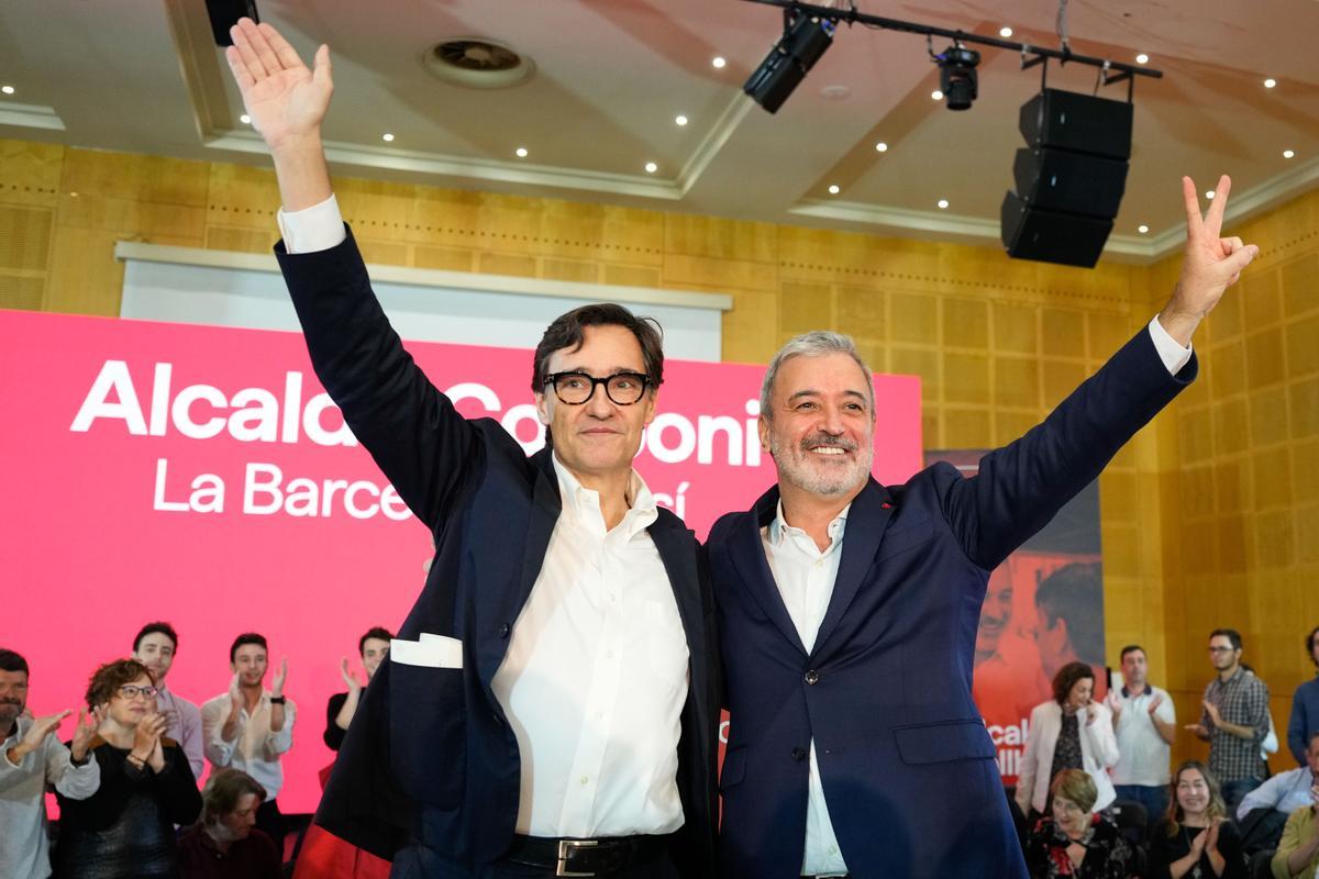 El primer secretario de los socialistas catalanes, Salvador Illa, y Jaume Collboni, en la proclamación del segundo como alcaldable de Barcelona.