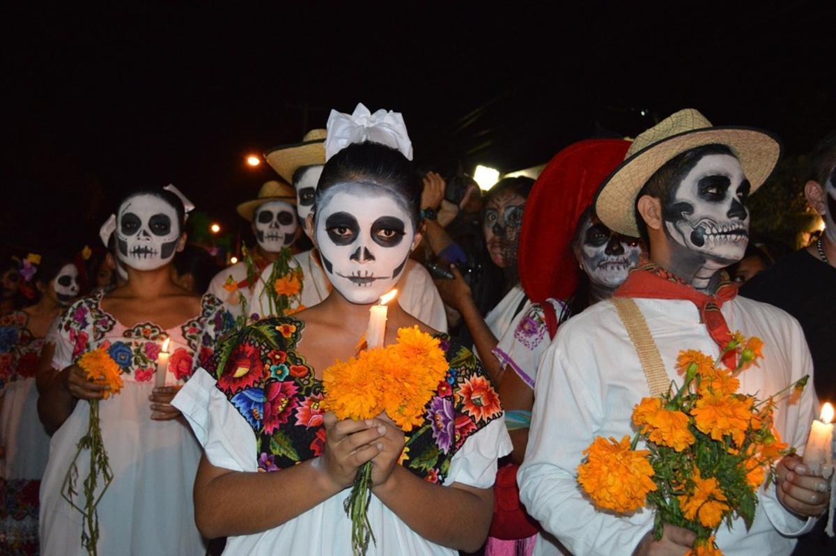 cuadrado Machu Picchu arbusto Cómo celebrar el Día de muertos mexicano en España