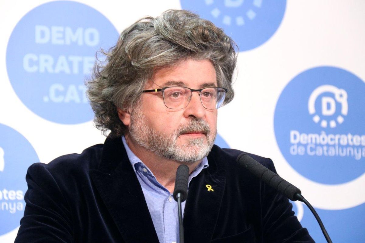 Antoni Castellà, portavoz de Demòcrates de Catalunya, en rueda de prensa. Antoni Castellà, portavoz de Demòcrates de Catalunya, en rueda de prensa.