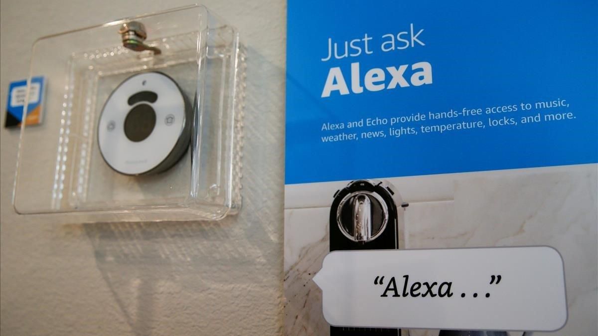 Información sobre cómo utilizar el asistente de Apple, Alexa. Información sobre cómo utilizar el asistente de Apple, Alexa.