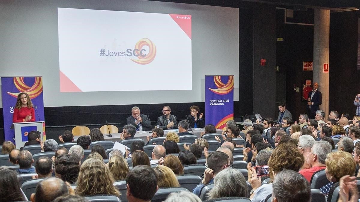 Acto organizado por Societat Civil Catalana en la Universitat Autònoma de Barcelona, en noviembre del 2017. Acto organizado por Societat Civil Catalana en la Universitat Autònoma de Barcelona, en noviembre del 2017.