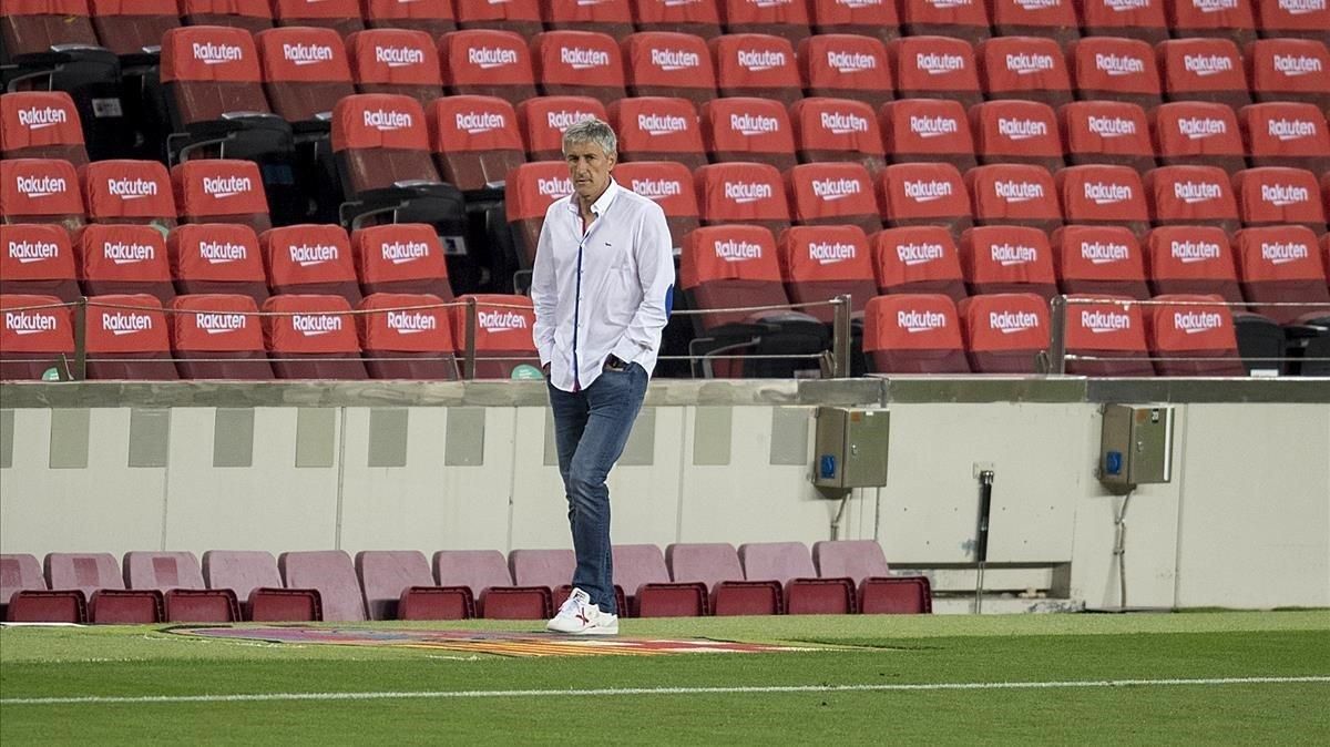Setién, en el Barça-Osasuna del Camp Nou. Setién, en el Barça-Osasuna del Camp Nou.