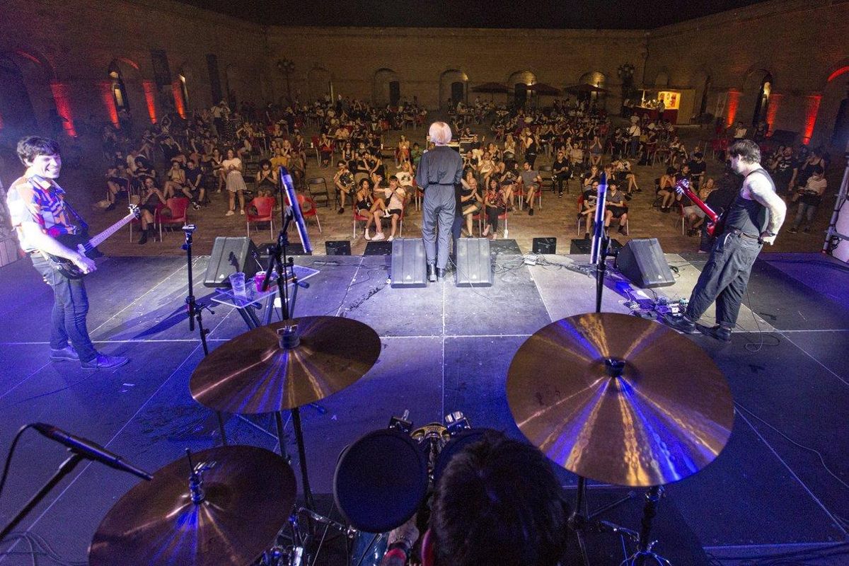 La música regresa por las noches al Castell de Montjuïc. La música regresa por las noches al Castell de Montjuïc.