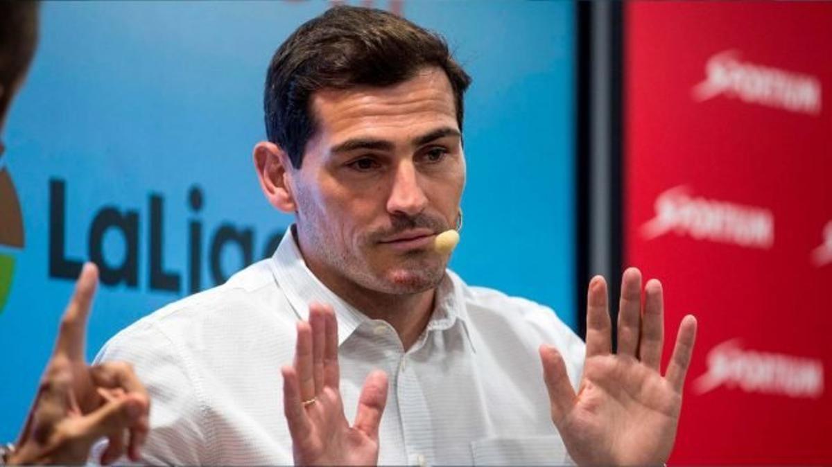 Iker Casillas descoloca con un tuit, ¿de broma?: "Soy gay"