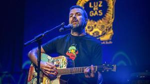 Pau Donés en el concierto para recaudar fondos para la lucha contra el cancer en la Sala Luz de Gas en el 2015.