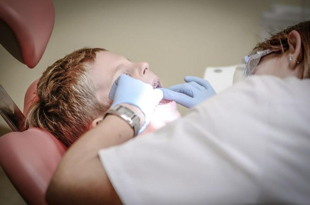Cornellà crea un pla per proporcionar ajuda psicològica i bucodental als més vulnerables Cornellà crea un pla per proporcionar ajuda psicològica i bucodental als més vulnerables