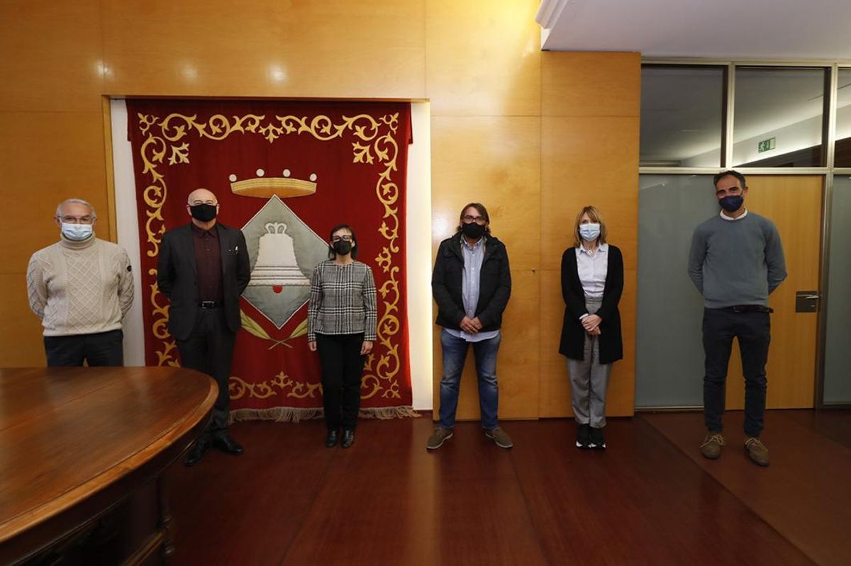 Firma del convenio entre el Ayuntamiento de Sant Boi, UGT i Llar Unió Catalònia para la construcción de viviendas sociales Firma del convenio entre el Ayuntamiento de Sant Boi, UGT i Llar Unió Catalònia para la construcción de viviendas sociales