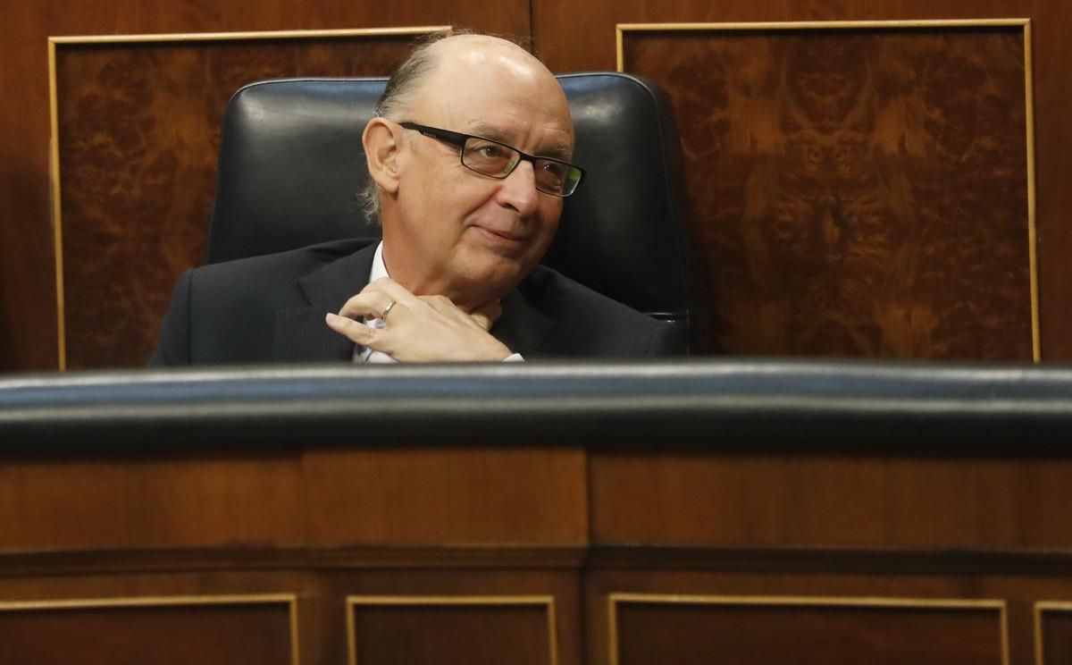 Cristóbal Montoro en su escaño. Cristóbal Montoro en su escaño.