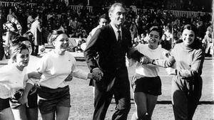 Ramallets, hace 50 años, primer entrenador del Barça femenino, tras el primer partido de la sección azulgrana.