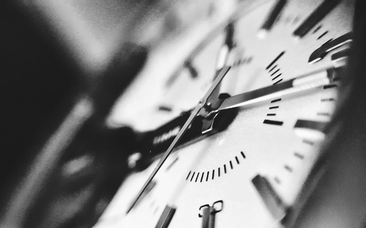 Agujas de reloj marcan el tiempo Agujas de reloj marcan el tiempo