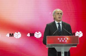 El consejero madrileño de Sanidad, Enrique Ruiz Escudero, explica el dispositivo sanitario para el 4-M desde Ifema, este 3 de mayo. 