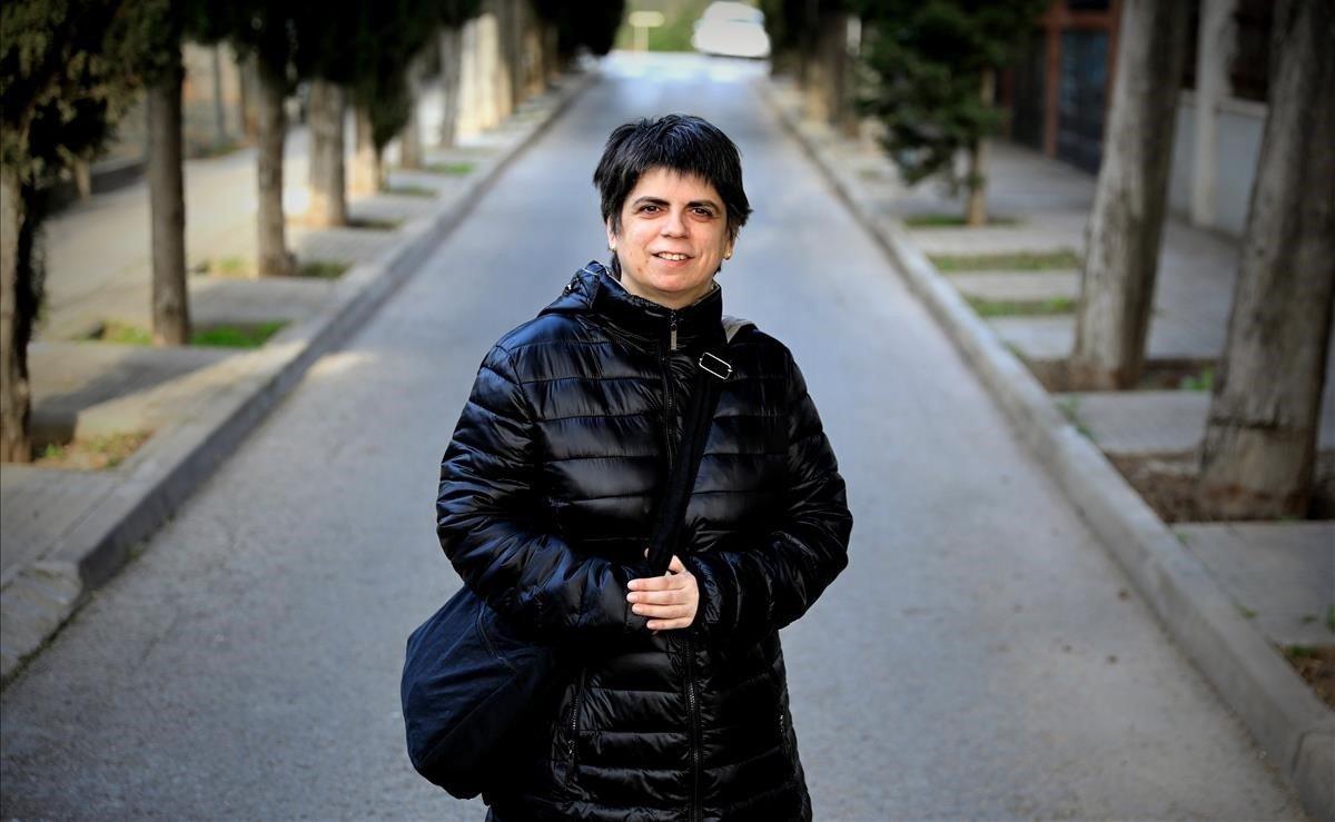 Raquel Montllor fue diagnosticada de autismo a los 40 años y ahora se dedica a ayudar a personas que también lo padecen. Raquel Montllor fue diagnosticada de autismo a los 40 años y ahora se dedica a ayudar a personas que también lo padecen.