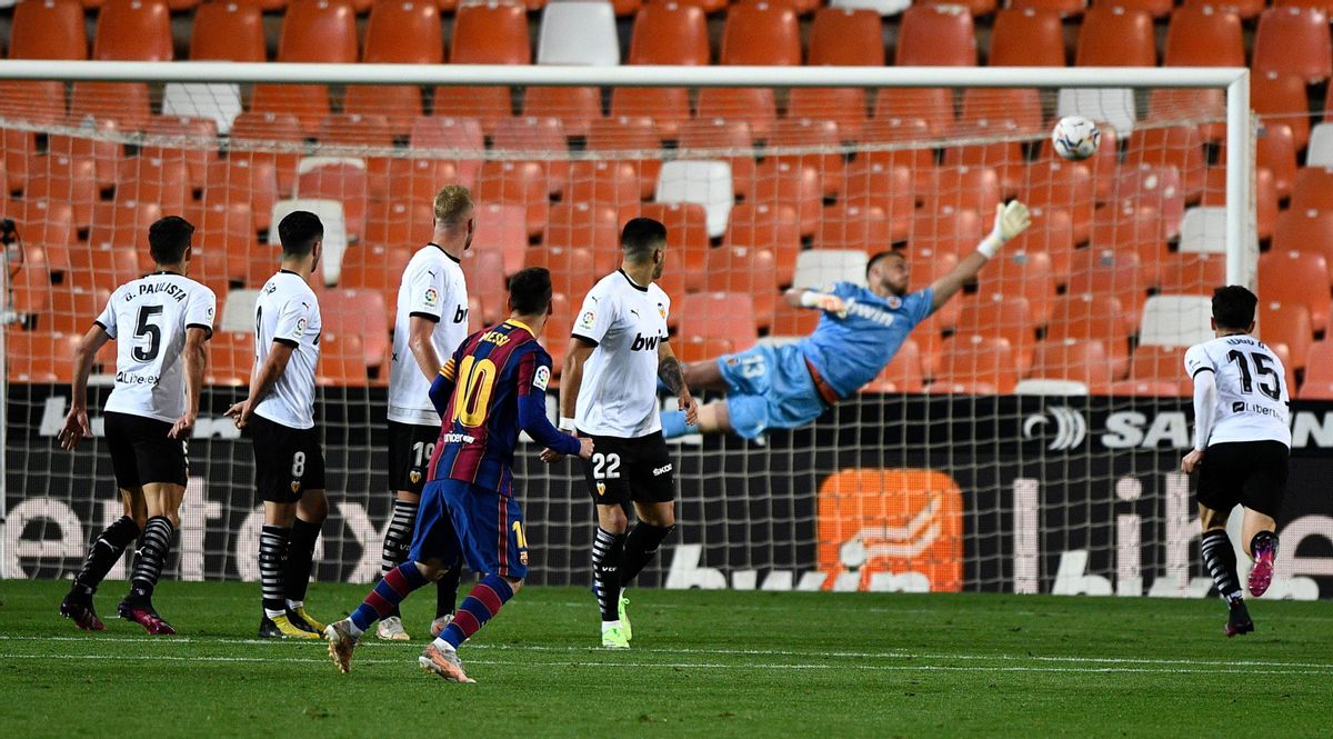 Messi manté viva la flama Messi manté viva la flama