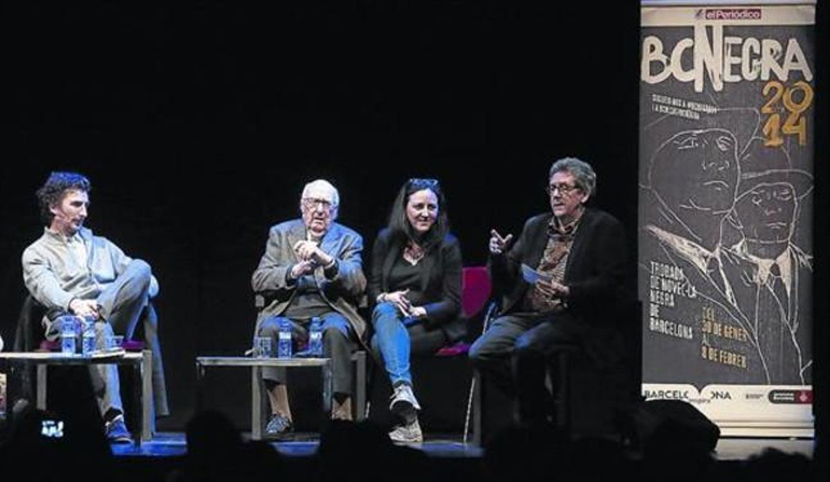Andrea Camilleri, en el centro, en el homenaje en la sala Barts, el viernes. Andrea Camilleri, en el centro, en el homenaje en la sala Barts, el viernes.
