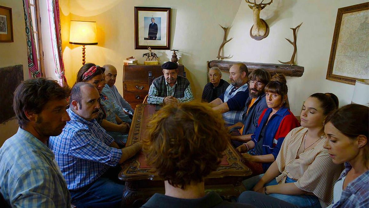 Telecinco retrasa los inicios de 'El pueblo' y 'Madres' en favor de 'Secret Story' y 'La última tentación' Telecinco retrasa los inicios de 'El pueblo' y 'Madres' en favor de 'Secret Story' y 'La última tentación'