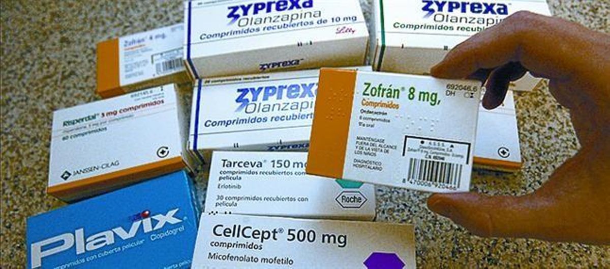 Varios fármacos en una farmacia de Barcelona. Varios fármacos en una farmacia de Barcelona.