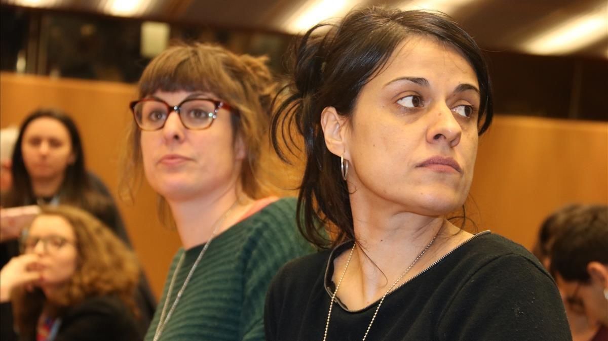 Mireia Vehí junto a Anna Gabriel en el Palacio de la ONU de Ginebra. Mireia Vehí junto a Anna Gabriel en el Palacio de la ONU de Ginebra.