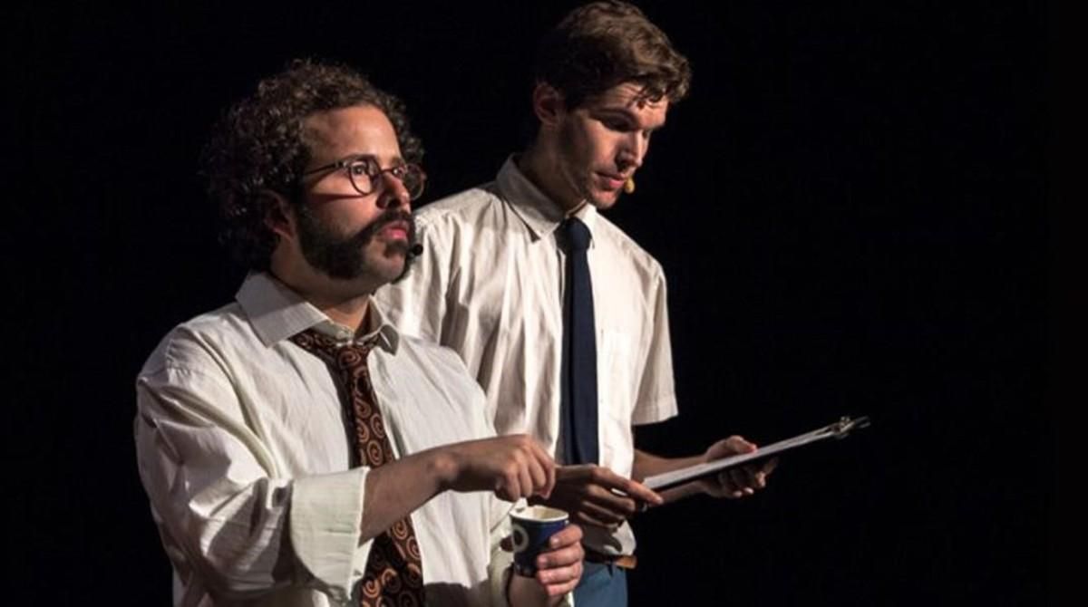 Álex Martínez Vidal y Andreu Rami, emn un momento de la divertida comedia musical ’Autónomos’. Álex Martínez Vidal y Andreu Rami, emn un momento de la divertida comedia musical ’Autónomos’.