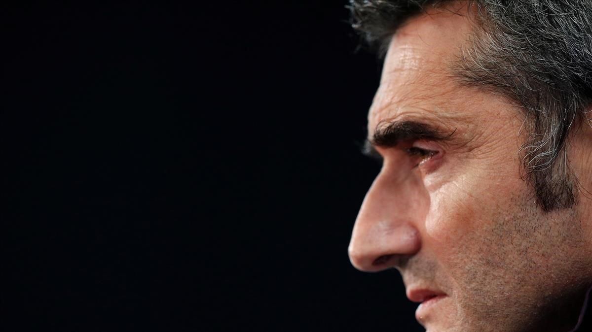 Valverde, en una rueda de prensa en la ciudad deportiva del Barça. Valverde, en una rueda de prensa en la ciudad deportiva del Barça.