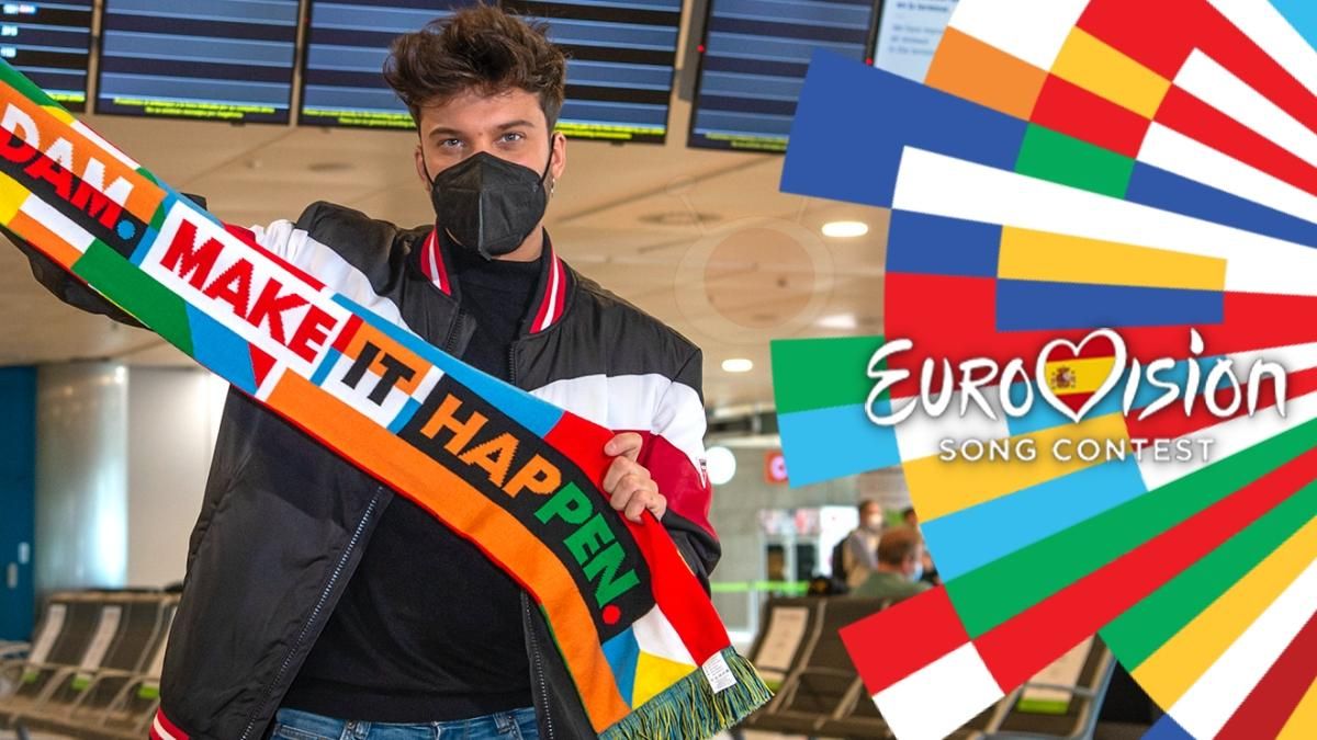 Blas Cantó en el aeropuerto con una bufanda promocional de Róterdam. Blas Cantó en el aeropuerto con una bufanda promocional de Róterdam.