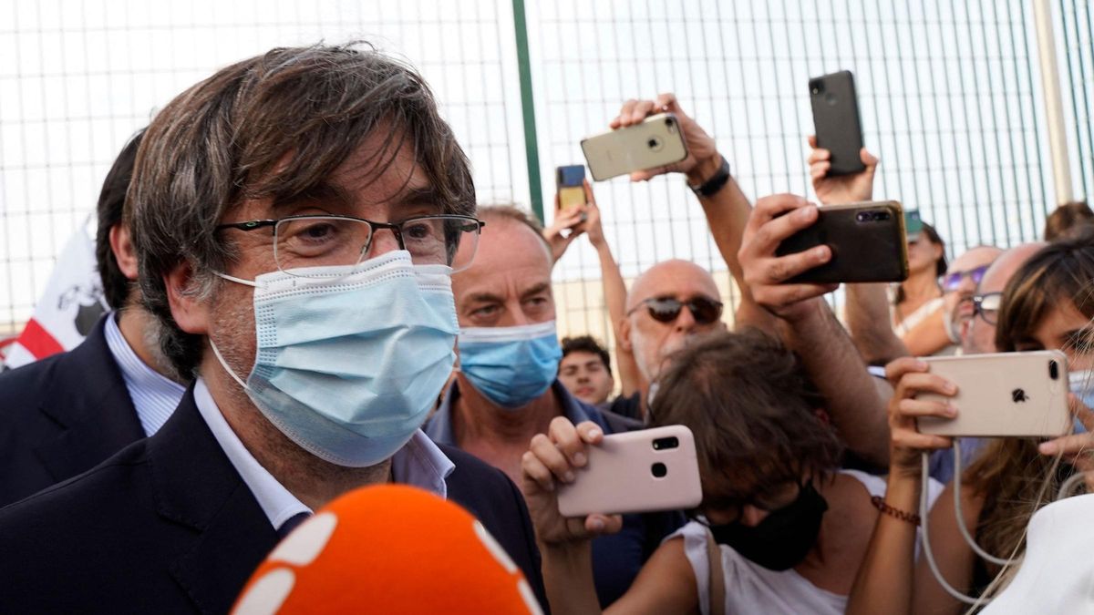 Puigdemont, a su salida de la prisión de Bancali Puigdemont, a su salida de la prisión de Bancali