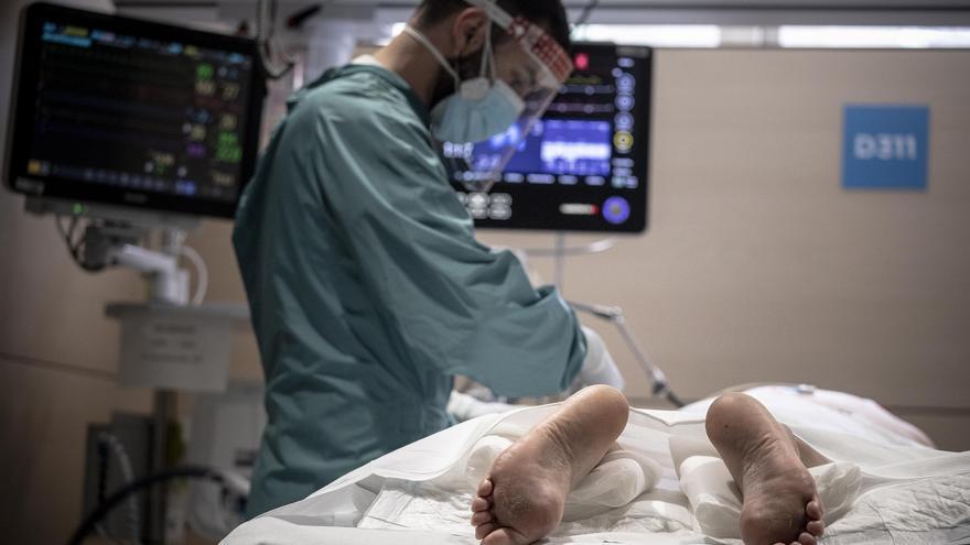 Coronavirus a Catalunya: pugen els contagis però descendeixen els ingressos i les ucis - Vimarsana News