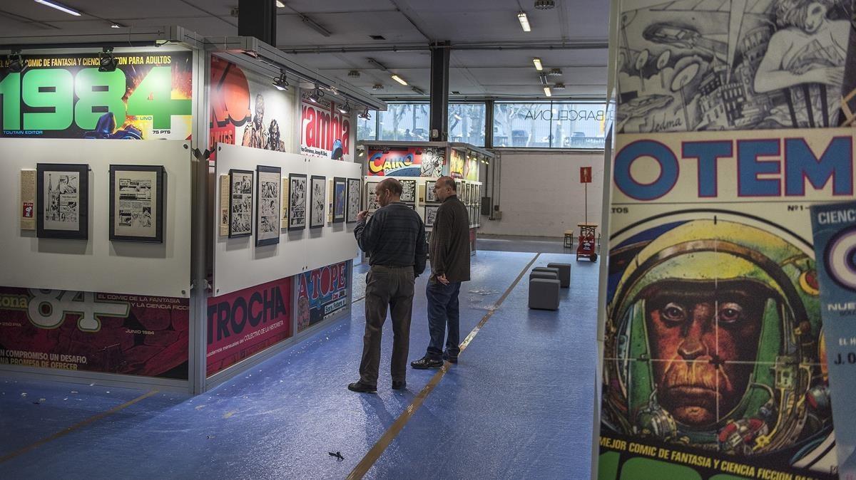 Preparativos de la exposición sobre el ’boom’ de las revistas de cómic adulto de los 80, este miércoles en el Salón del Cómic.