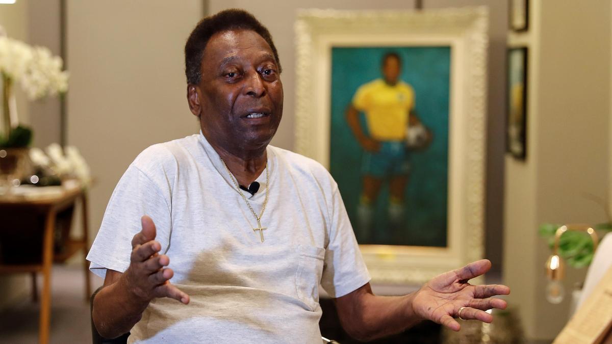 Pelé mejora, pero sigue «sin pronóstico de alta»