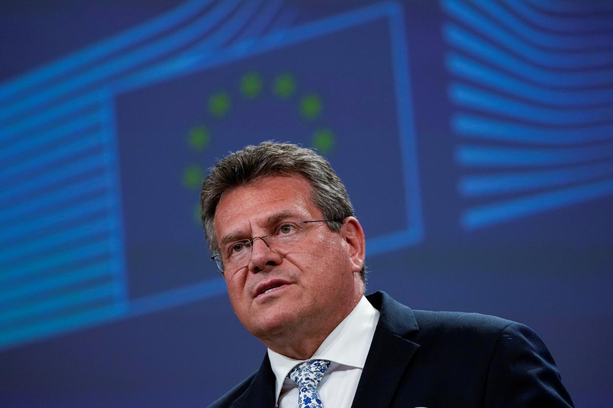 El vicepresidente de la Comisión Europea, Maros Sefcovic, este miércoles en rueda de prensa en Bruselas. El vicepresidente de la Comisión Europea, Maros Sefcovic, este miércoles en rueda de prensa en Bruselas.