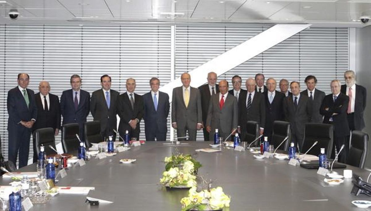 El Rey, con los miembros del Consejo Empresarial de la Competitividad, el pasado 20 de marzo. El Rey, con los miembros del Consejo Empresarial de la Competitividad, el pasado 20 de marzo.