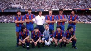 Cruyff, con los fichajes de 1988. Arriba: López Rekarte, Julio Salinas, Soler, Manolo Hierro y Serna. Abajo, Bakero, Valverde, Unzué, Eusebio y Begiristain.