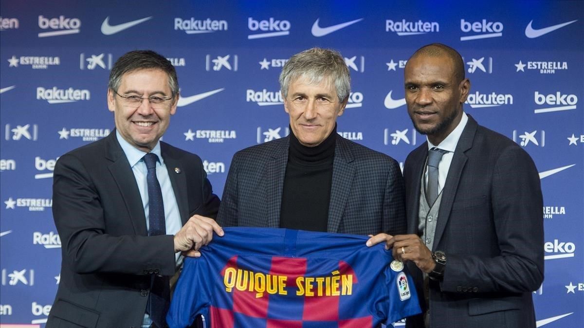 Presentación de Quique Setién como nuevo entrenador del Barça, con Josep Maria Bartomeu y Eric Abidal, Presentación de Quique Setién como nuevo entrenador del Barça, con Josep Maria Bartomeu y Eric Abidal,