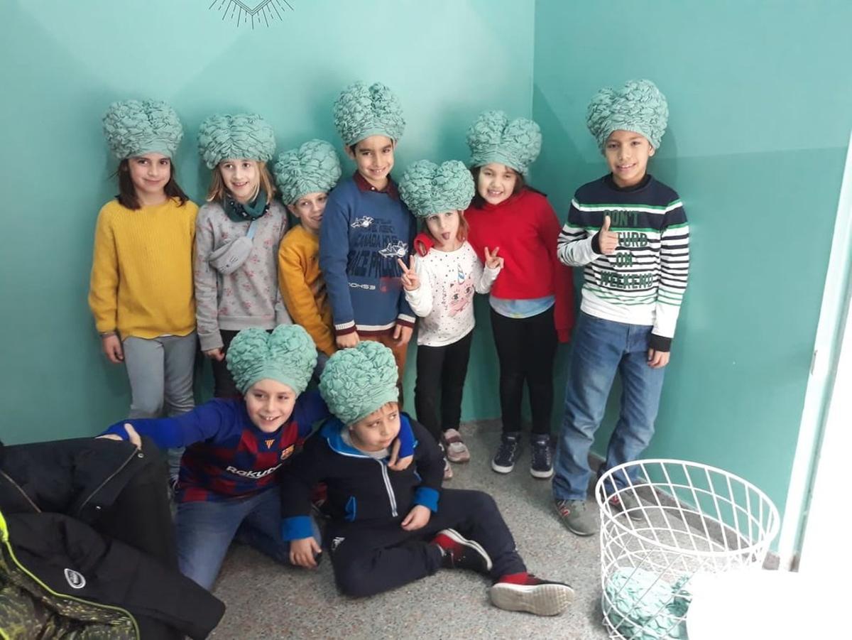 Un grupo de niños, tras participar en esta divertida aventura. Un grupo de niños, tras participar en esta divertida aventura.